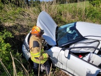 제주 516도로서 렌터카 추락 사고로 일가족 3명 부상