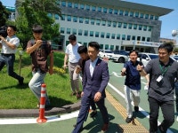 성매수 의혹 강경흠 제주도의원, 취재진과 숨바꼭질…경찰 조사서 소명