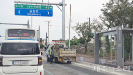 제주공항 앞 지하차도 임시 개통 첫날 차량 뒤죽박죽 대혼잡