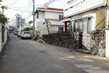 돌챙이 50년 한 길 아버지 뜻 이어받아 제주 돌문화 미래 쌓아가다 