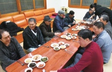 제주4.3 소개령 때도 빠뜨리지 않은 제주 동회천 석불제