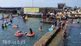관광객은 해수욕장 제주도민은 정모시쉼터-샛도리물 간다