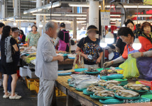 [현장] 오늘은 닫힌 지갑 열어야죠 추석 대목 제주시오일시장 활기