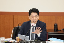 제주시 칠성로 푸드트럭, 무산? 추진? 8개월째, 검토만 하나 질타