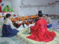 오직 수산1리 주민만 참여하며, 군인 영령 달래는 마을굿