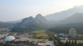 북한, 금강산 문화회관 해체 정황…지붕 모두 철거