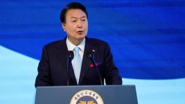윤석열 한국 대통령 “압도적 힘으로 평화 구축”… 북 핵 대응 미한일 안보 협력 필요성 역설
