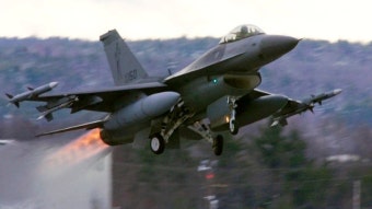 러시아 쿠르스크 원전 인근 드론 공습...우크라, F-16 훈련 위해 조종사 덴마크 파견