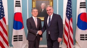 캠벨 부장관, 미한 동맹 공약 재확인…“정책 공조 지속”