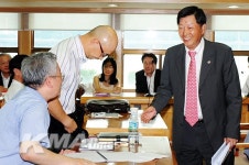 취임 100일째 민초와 만난 경회장