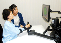 명지춘혜병원 국내 최초로 로봇 재활치료 도입