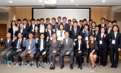 눈 뜨면 생기는 보건의료 규제...모르면 낭패