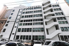 대한의사협회 회관 건물 무너지기 일보직전?