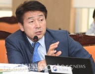 요양병원 신체보호대 결박 규정, 일반병원까지 확대 추진