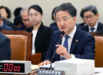 전공의들, 정부 