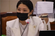신현영 의원, 코로나백신 오접종 방지안 의료계 등에 전달