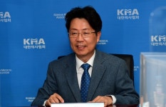 인터뷰 김동석 대개협 회장 소신진료 환경·자존감 회복 역점