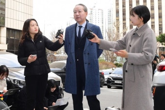 의협 집행부 첫 경찰 출두 