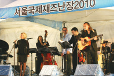 경쾌한 재즈 선율 뒤에 첫승이 왔다