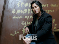 연기 위해 벗었다 딱맞은 옷 입었다