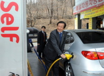 윤증현 장관 주유소 공급가 불투명, 유통과정 문제 확실