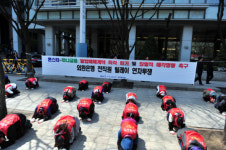 외환銀노조 하나금융 인수 반대… 백만배 돌입