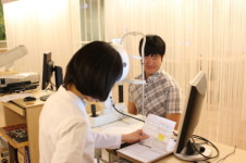 강남밝은세상안과, 입양가족 라식수술 지원