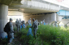 우리는 좋은 이웃, 신천을 함께 지켜요.