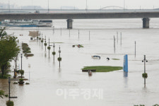 [포토] 여의도 한강공원, 가로등 뿐