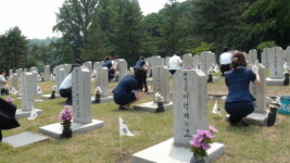 외환은행, 국립현충원 참배 및 봉사활동 실시