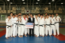 김가네, 국가대표 유도 선수단에 후원금 전달