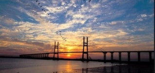 고속도로 휴게소는 도로의 오아시스