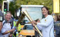 <런던올림픽> 성화봉송주자로 나선 中 테니스 스타 리나