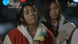 응답하라 1997 신봉선 깜짝 등장…패션 완벽 재현 완전 대박