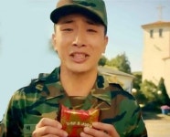 푸른거탑 이용주, 초코파이 CF 새 모델로 낙점