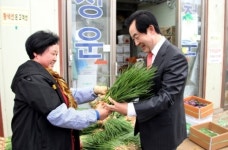 안병용 의정부시장, 청과야채시장 방문…상인 격려