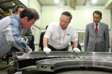 박용만 두산그룹 회장, “협력사는 한 식구”