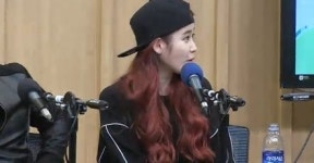 아이유 망언 분홍신 안무덕분에 종아리 두꺼워져