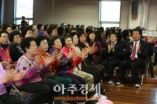 의령군 종합사회복지관, 제1회 노래교실 발표회 개최