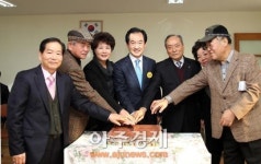 안병용 의정부시장, 뒷골비석거리경로당 입주 축하