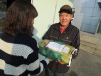 강화읍 신문5리장 사랑의 쌀 기탁