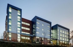 수원 매원초 건축물,2013 대한민국 공공건축상에서 국무총리상 수상