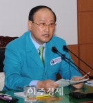김충석 여수시장, PC 교체요구에 차별성 발언 구설
