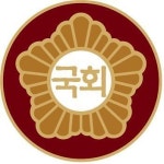 한글 품은 국회의원 배지…國 대신 국회 삽입