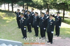 안양소방서 설봉공원 내 소방충혼탑 참배