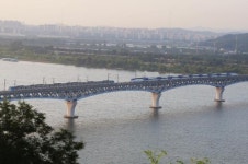 [포토뉴스] KTX 인천공항역 개통… 공항철도 달리는 KTX