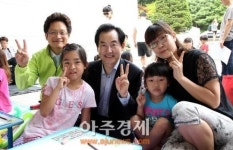 안병용 의정부시장, 의정부청년회의소 어린이 미술대회 참석