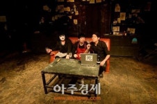 대학로 창작연극 최초 백만 관객 돌파 연극 <죽여주는 이야기>, 8월 이벤트 진행