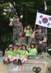 [포토] 안보전시회 오늘은 우리도 같이 나라를 지켜요