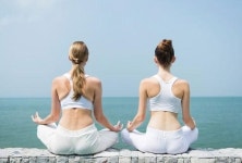 명절 피로 푸는 스트레칭,뻐근한 허리 한방에 풀어주기 누워서 간단하네